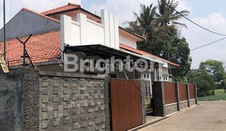 Rumah Cantik 4 Kamar Lengkap Ada Furnished 1