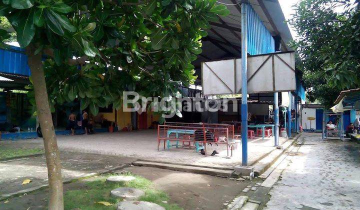 Bangunan Area Wisata Kolam Renang di kota Jombang 2