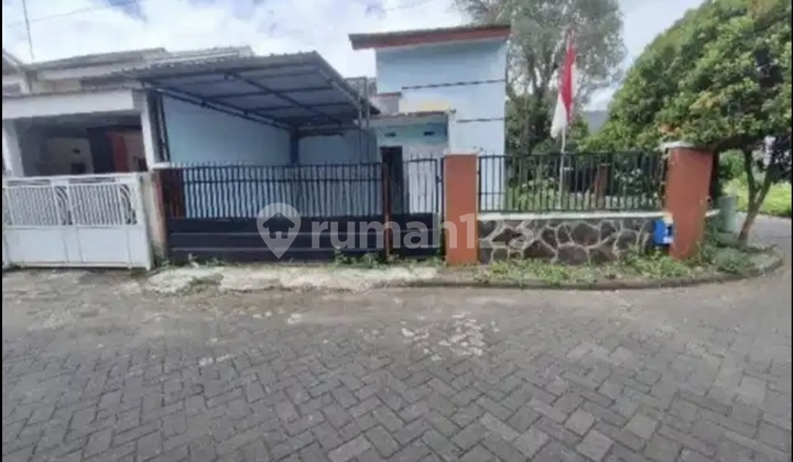 Rumah Suhat dengan 2 Kt Tanah Luas Siap Huni 1