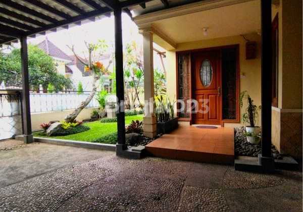 Villa House at Tidar Peak with Wood Ambiance Fully Furnished 2