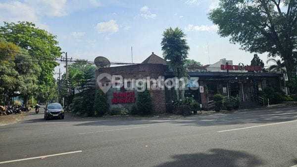 Ruang Usaha Ex Supermarket Siap Pakai Usaha 1