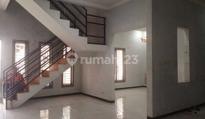 Rumah 2 Lantai, 6 Kt, Strategis di Lowokwaru Rumah 2 Lantai, 6 Kt, Strategis di Lowokwaru