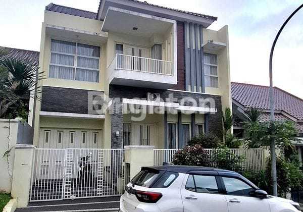 Rumah Vpt 2 Lantai Semi Furnished 8 Kamar Tidur