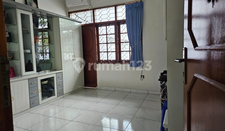 For Quick Sale: Warehouse House in Dipanjunan, Astana Anyar 2