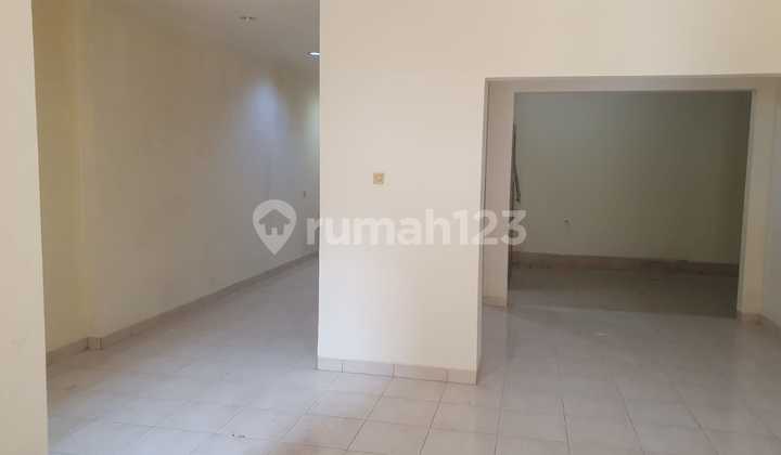 For Rent House in City Resort Cengkareng Ready to Occupy For Rent House in City Resort Cengkareng Ready to Occupy