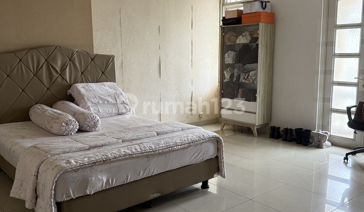 Jual Rumah Semi Furnish Di Golf Lake Cengkareng