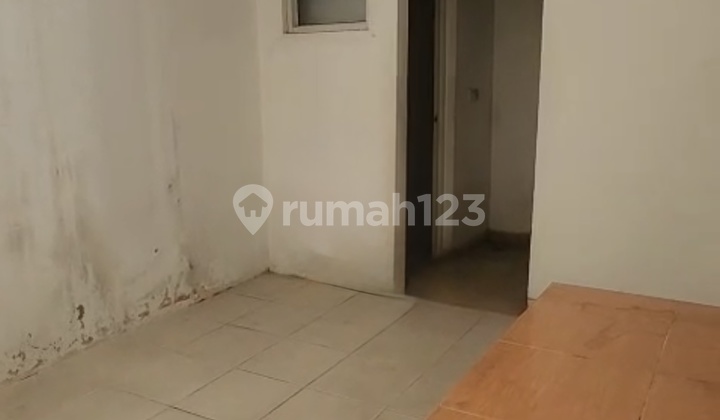 For Rent 2-Story House in Golf Lake Cengkareng 2