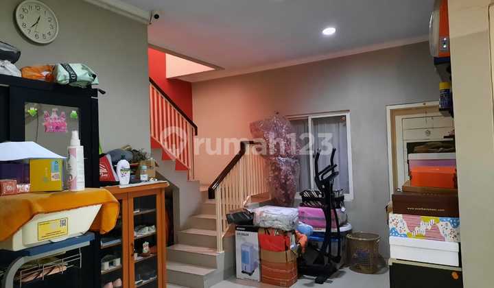 Dijual Cepat Rumah Hook Semi Furnish Di Golf Lake