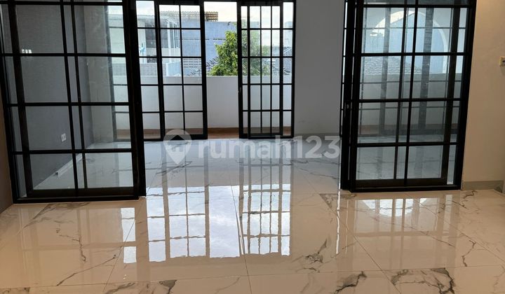 For Sale New American Style House in Golf Lake