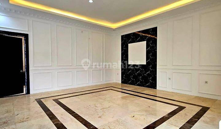 Rumah Mewah di Ciganjur 2 Lantai 3 BR Jagakarsa Luas 750m² 2