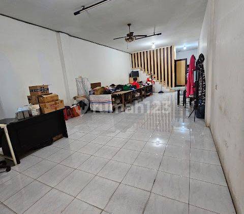 Rumah Jelambar 5x20 Hadap Selatan Siap Huni 3 Lantai 2