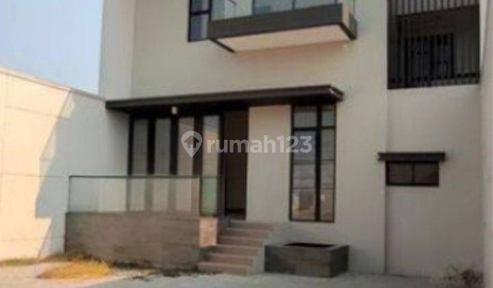 Rumah Bukit Danau Indah 2.5 Lantai Pik 2 Uk. 10x30 Kawasan Elite 1