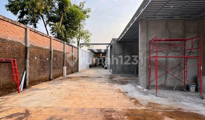 Warehouse on the Semarang-Jepara Road, Ready to Use