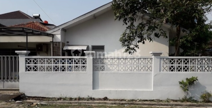 Rumah Siap Huni Strategis Hoek Di Dekat Banteng Raider Srondol 2