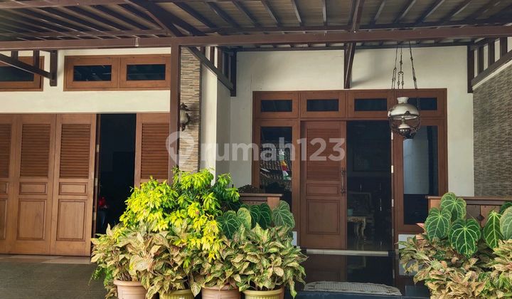 Classic House in Banyumanik Semarang No 1