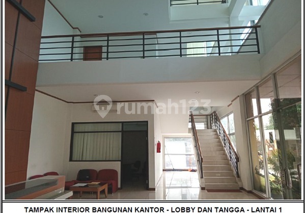 3-story office still special. No renovation needed. Strategic location in Yogyakarta. 2