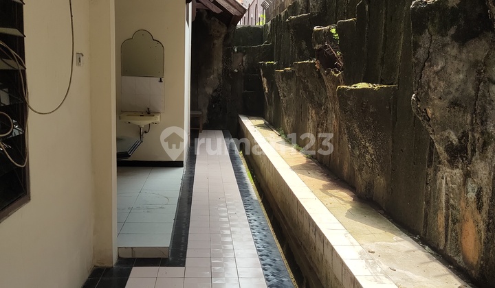 2-Story House Ready to Occupy Near Simpang Lima Semarang. 2