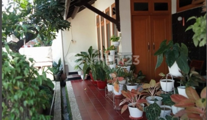 2-Story Ready-to-Occupy House in Banyumanik. Suitable for Residence or Business. 2