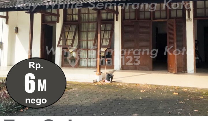 Strategic 2-Story House Around Durian Street, Banyumanik. 1