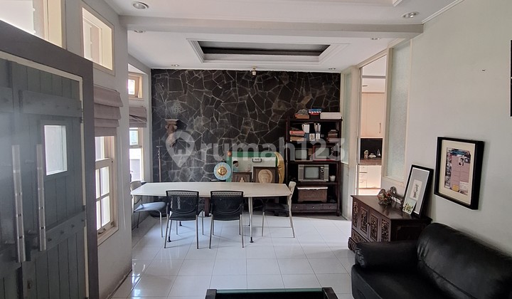 Rumah Desain Klasik 2 Lantai Baru Renov Villa Galaxy Hanya 15 Menit Ke Tol Bekasi Barat Dan Tol Becakayu 2