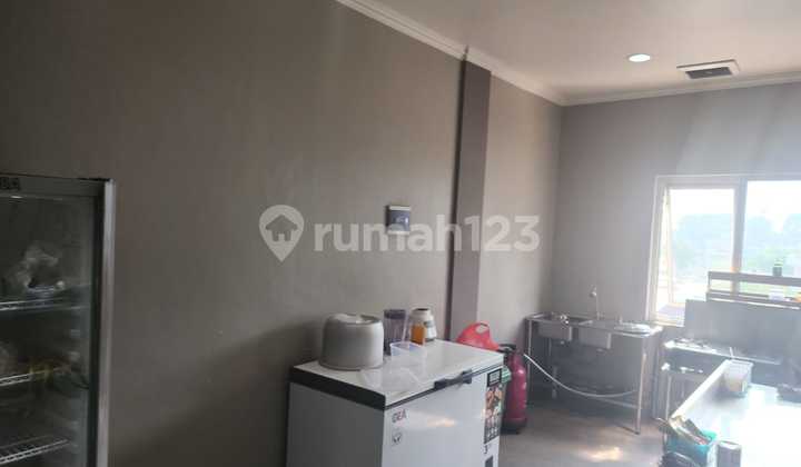 3-Storey Shop House Fully Furnished in East Bekasi 2