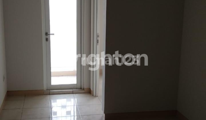 Apartemen Springlake  Tower Basella Summarecon Bekasi, Dekat tol Bekasi Barat, stasiun LRT Revo Town, Sekolah Al-Azhar, BPK Penabur, Pusat perbelanjaan Mall Summarecon, Mega Bekasi, Revo Town, Metropolitan Mall, Rumah sakit Mitra Keluarga, RS He 2