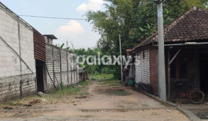 Land at Raya Slempit, Kedamean, Gresik Land at Raya Slempit, Kedamean, Gresik