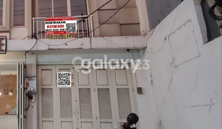 Ruko 3 Lantai Strategis di Raya Mulyosari Ruko 3 Lantai Strategis di Raya Mulyosari