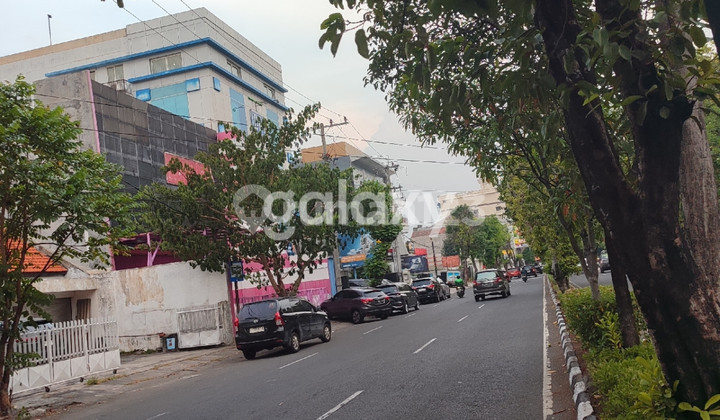 Ruko di Jl. Raya Ngagel Jaya Surabaya 2