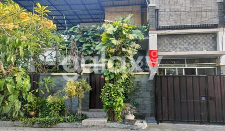 Hook House in Pondok Mutiara Sidoarjo, Fully Furnished Condition.