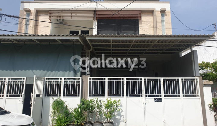 Rumah Bagus di Lebak Indah Surabaya Rumah Bagus di Lebak Indah Surabaya