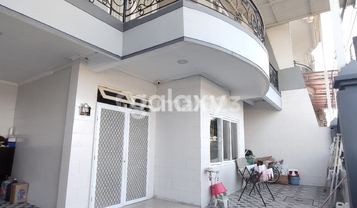 Rumah di Lebak Indah, Surabaya Timur 1