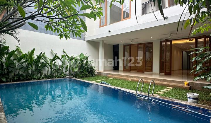 Rumah Dekat Kebayoran Baru Kemang Jakarta Selatan