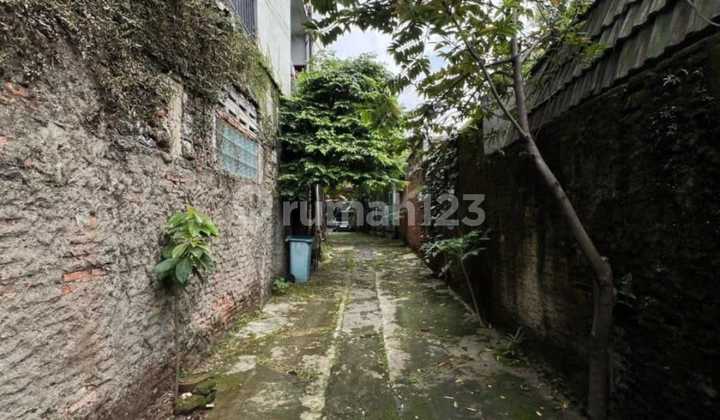 land counted house almost close to njop near pondok indah land counted house almost close to njop near pondok indah