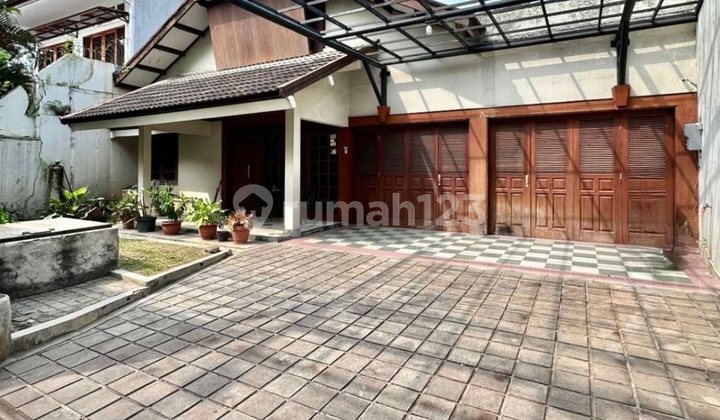 Rumah Dijual Cepat Premium Area Senopati Dekat Senayan Gunawarman
