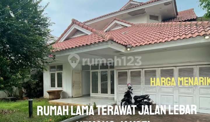 House for quick sale near Senopati. Kemang, South Jakarta.