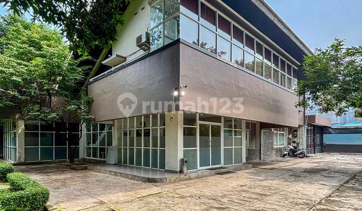 Rumah Dijual Cepat Komersil Area Kebayoran Baru Senopati