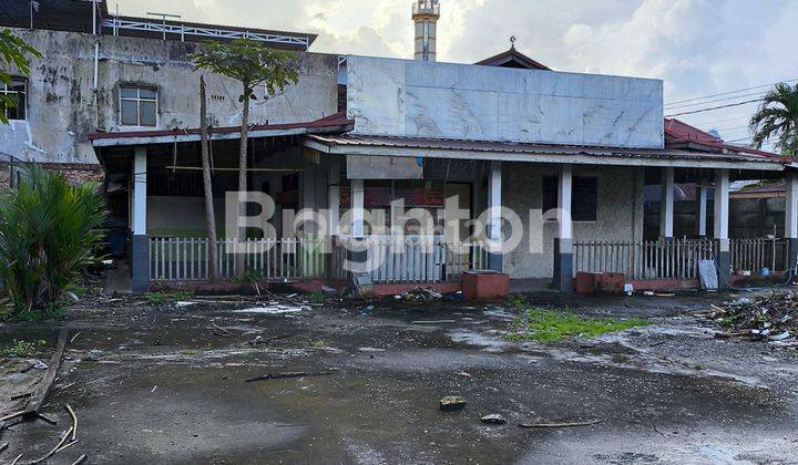 RUMAH BULATAN PARKIRAN LUAS TENGAH KOTA PEKANBARU 1