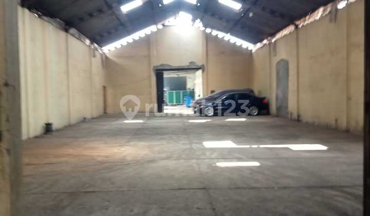 Price Drop! City Warehouse on La Sucipto, Pandanwangi, Blimbing District, Malang. Perfect for Your Business or Investment! Price Drop! City Warehouse on La Sucipto, Pandanwangi, Blimbing District, Malang. Perfect for Your Business or Investment!