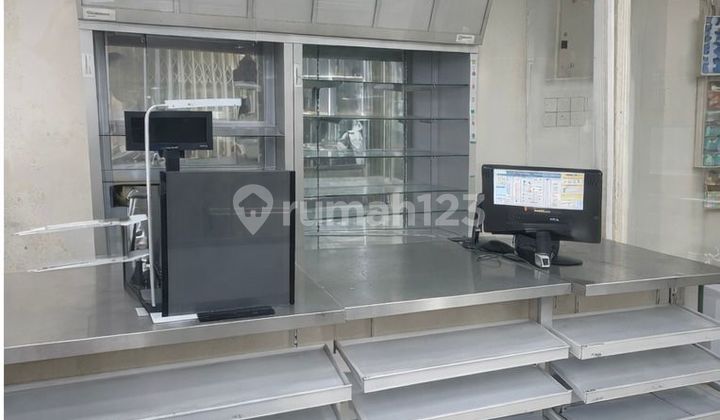 Strategic Business Building 263M² | Freehold Certificate | Suitable for Minimarket / Clinic 2