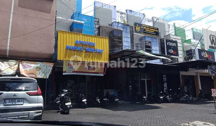 Strategic Ruko in Sulfat Malang, Spacious Parking, 2 Floors 2