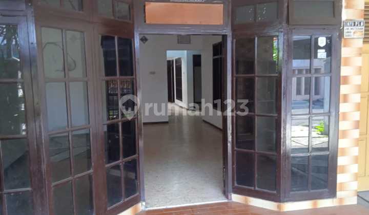 2-Storey House with 8 Bedrooms in Janti Sukun, Malang 2