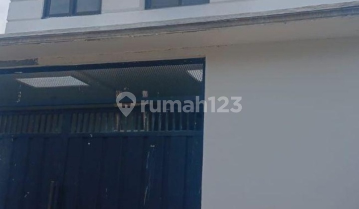 Rukos 13 Kamar SHM Hadap Utara - Cocok Investasi Kost Aktif, Strategis