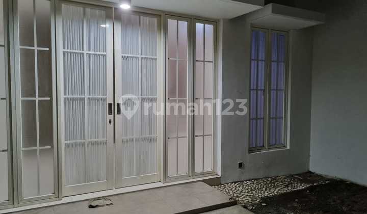 Rumah Cantik 2 Lantai Di Kawasan Elite Green Orchid Soekarno Hatta Malang 2