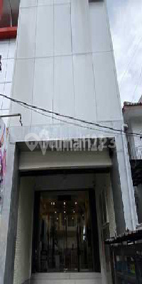 Ruko 3 LT Soekarno Hatta Modern & Strategis - LT 177 M² |