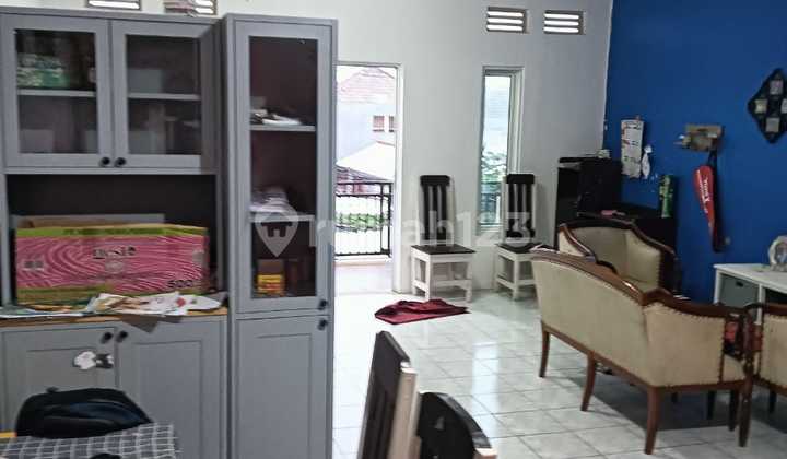 Ruko dengan Lb 216M2 di Kota Malang Ruko dengan Lb 216M2 di Kota Malang