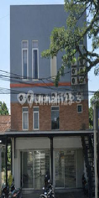 Strategic Business Building 263M² | Freehold Certificate | Suitable for Minimarket / Clinic