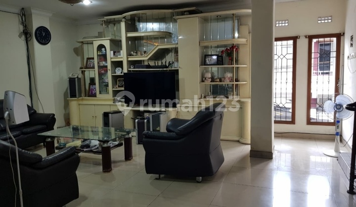 Rumah Bagus 3 Lantai Di Sawah Kurung Bandung 2