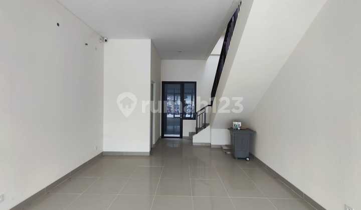 Sewa Ruko Hampton Avenue Baru Hadap Jalanruko Hampton Avenue( Persis Berhadapan Dg Hampton Square Mall)
