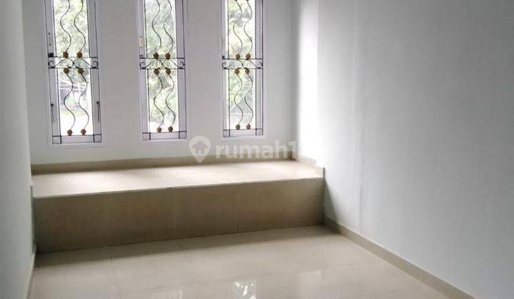 Dijual Rumah 2 Lantai Bagus di Kopo Permai, Bandung 1